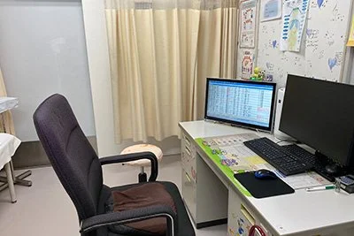 埼葛クリニック 診察室